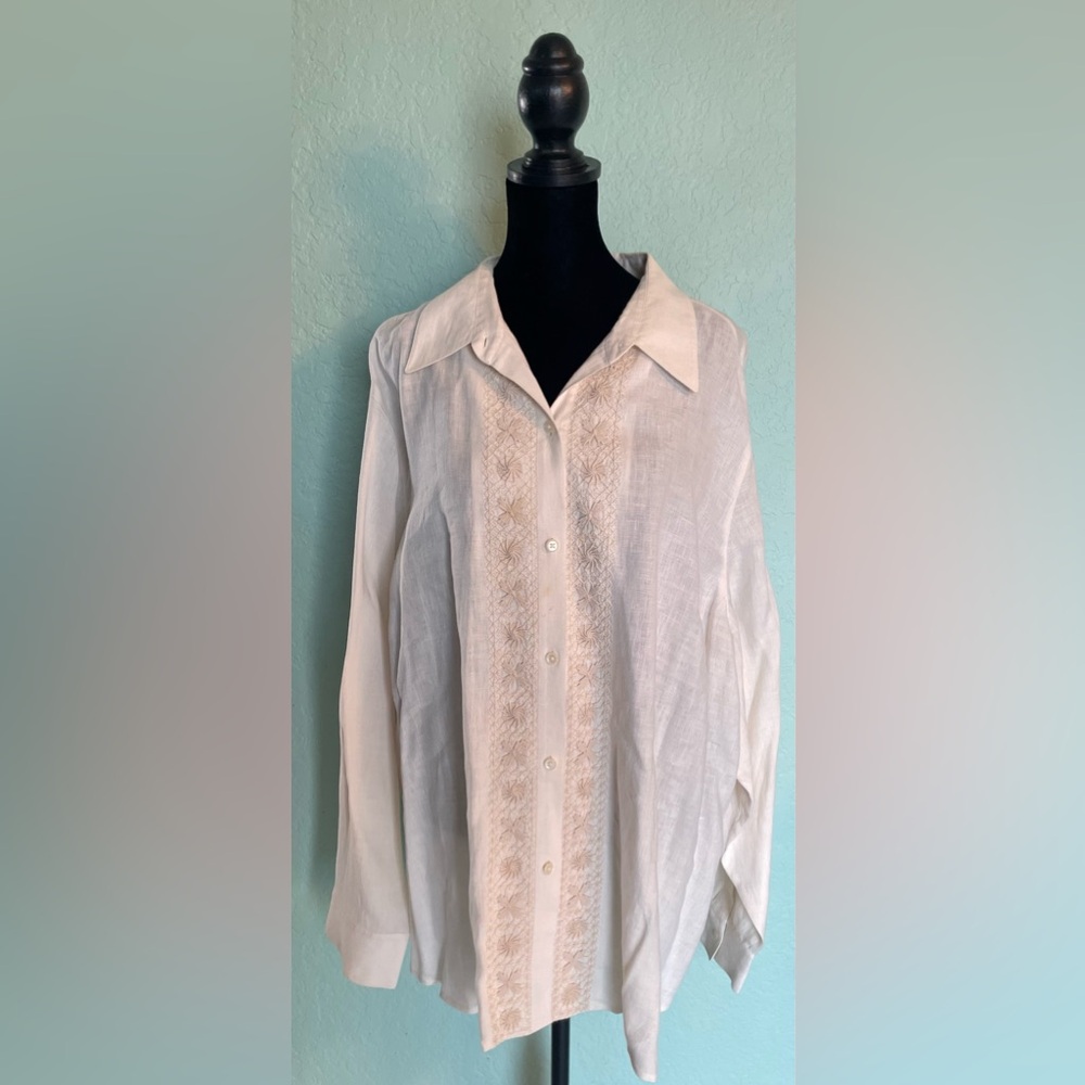 Ellen Tracy Light Cream Blouse